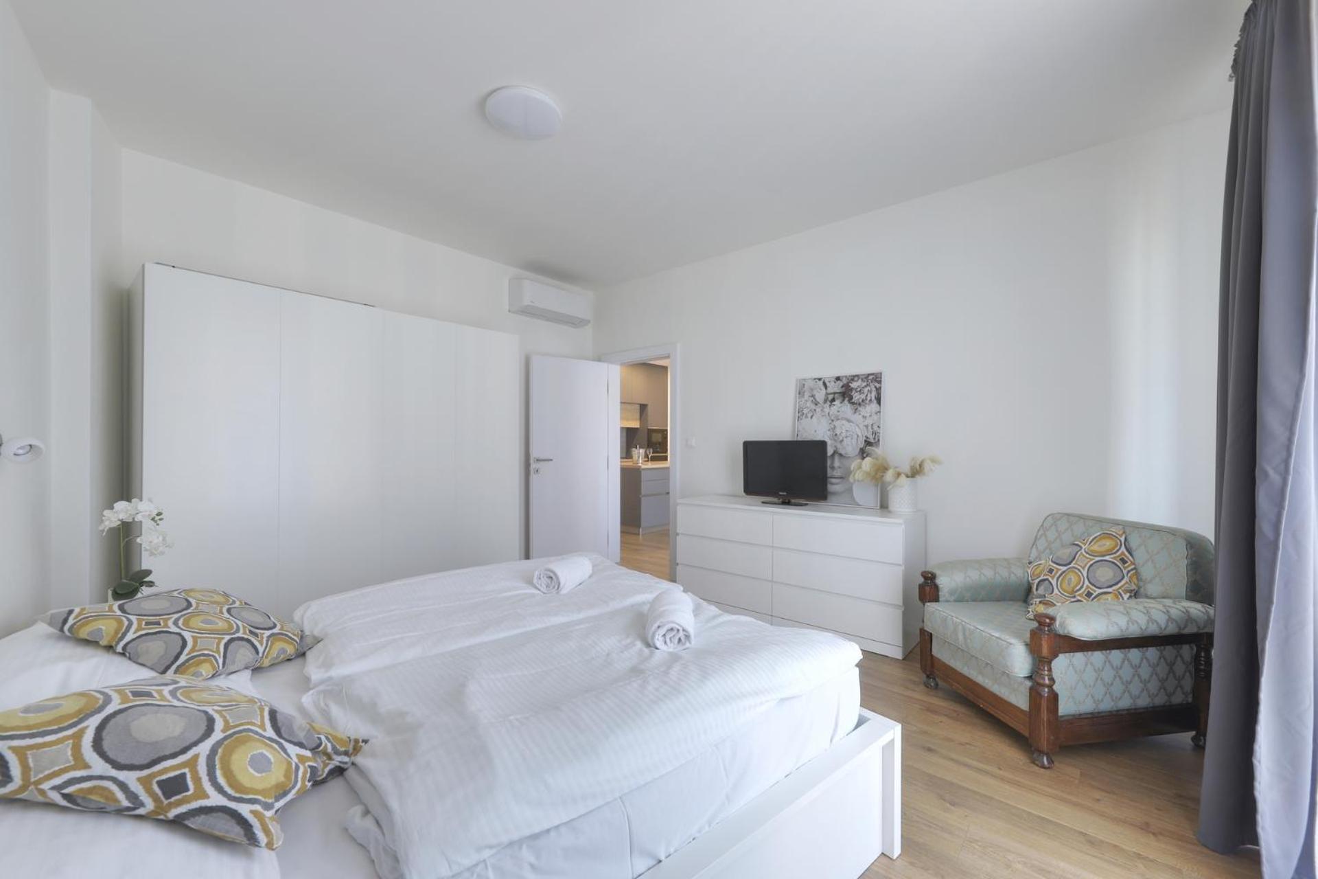Shon Apartment Old Town Bratislava Luaran gambar
